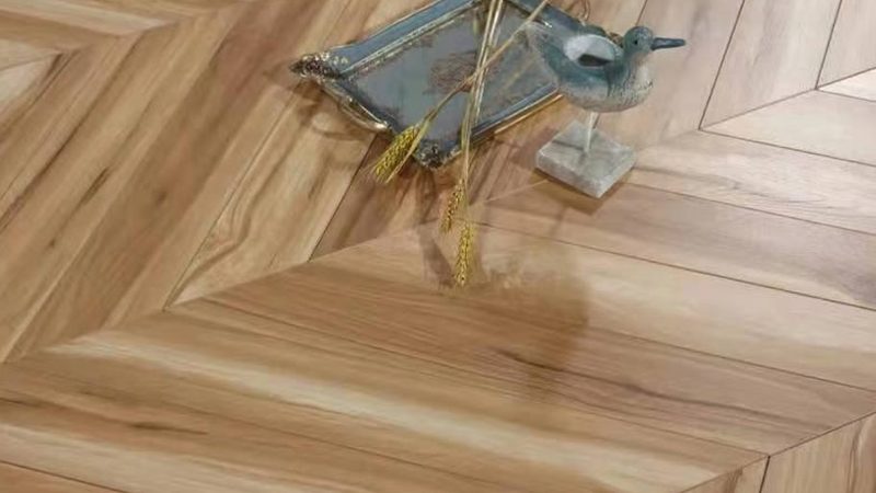 实木复合与强化复合：揭秘脚感差异之谜