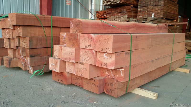 自流平砂浆与SPC地板的完美搭配：揭秘施工细节与注意事项